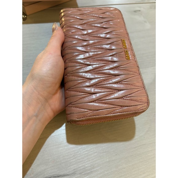 Miu Miu Pink Matelasse Leather Zip Around Wallet - Picture 14 of 16